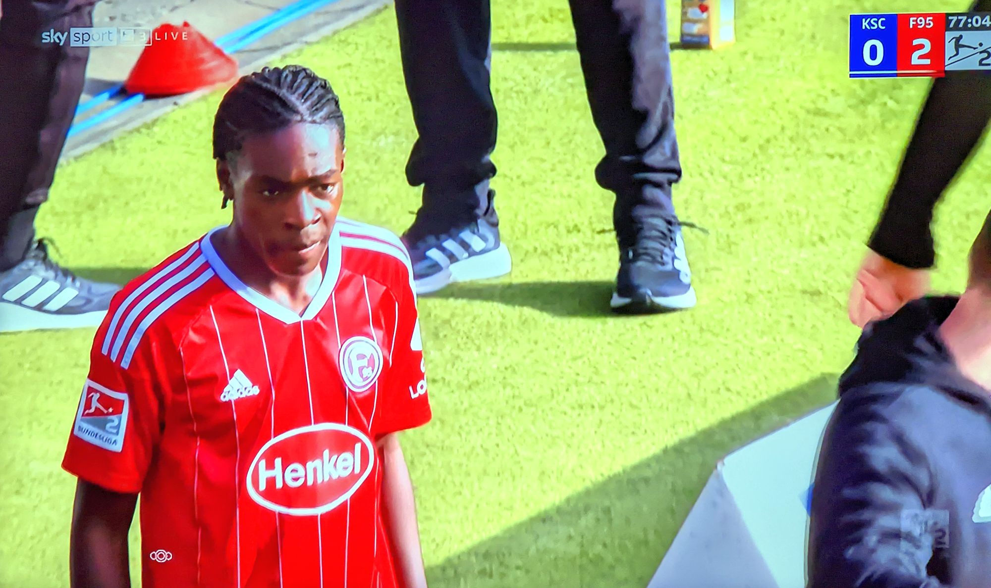 Elo Fernandes im Spiel beim KSC (Screenshot: Sky)