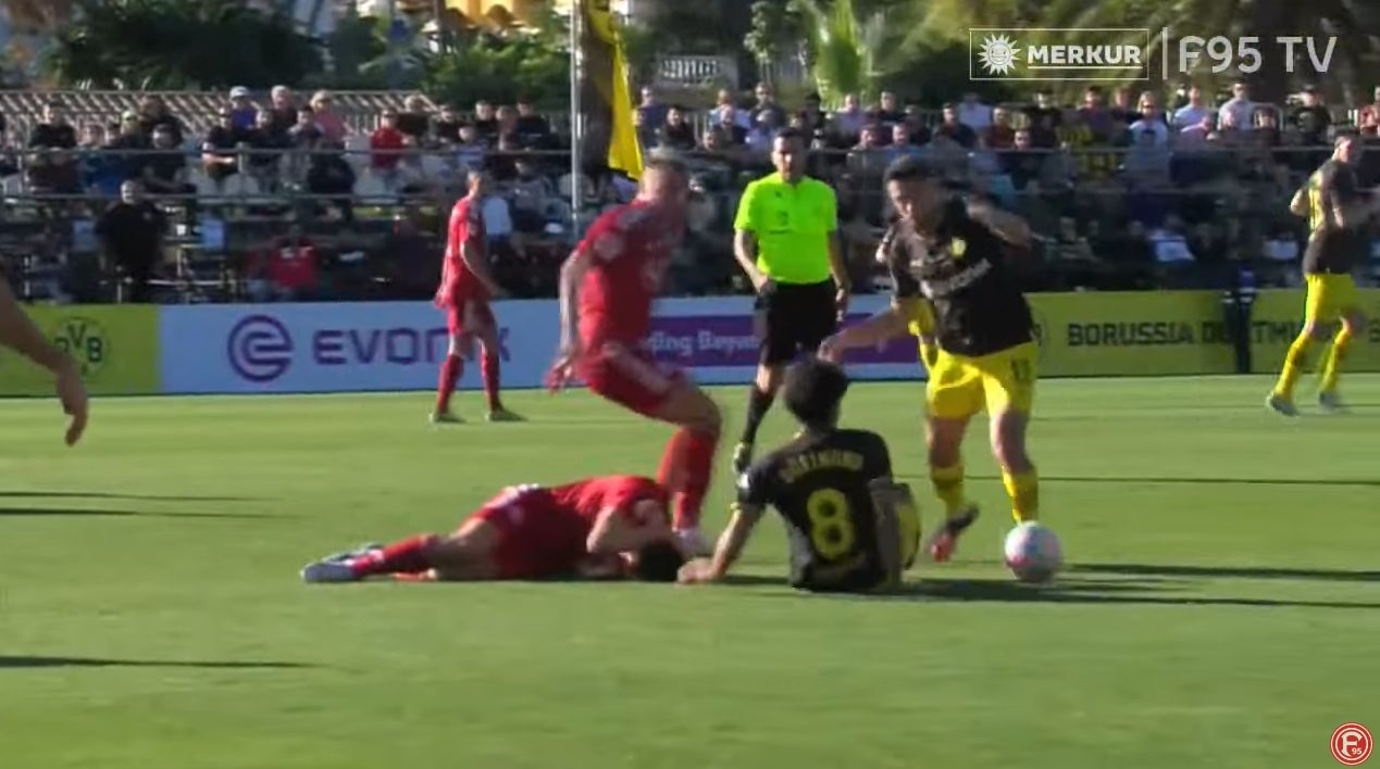 BVB vs F95 in Marbella: Faire Partie, wenig Fouls, keine Verletzungen - auch Tanaka blieb heil (Screenshot: F95.tv)