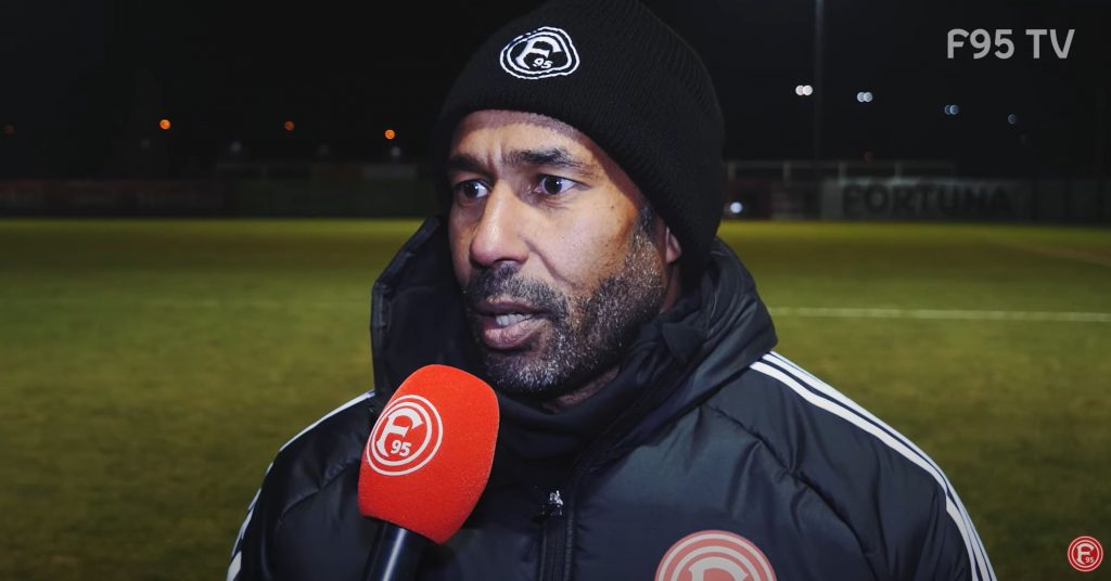 F95 vs Rehden - Testspiel im PJS: Trainer Thioune in der Kälte (Screenshot: F95.tv)