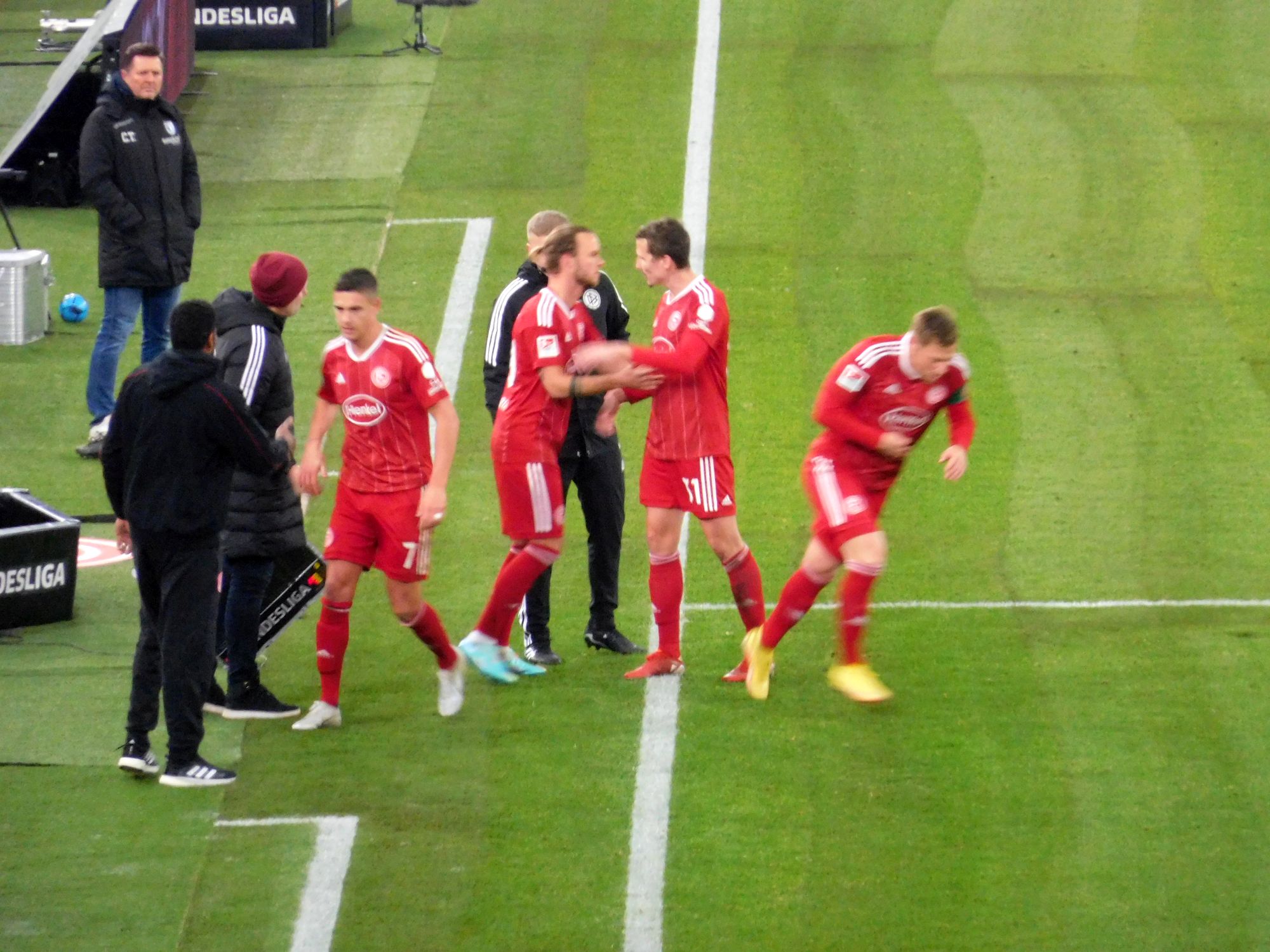 F95 vs Magdeburg: Sehr, sehr späte Auswechslungen (Foto: FP)