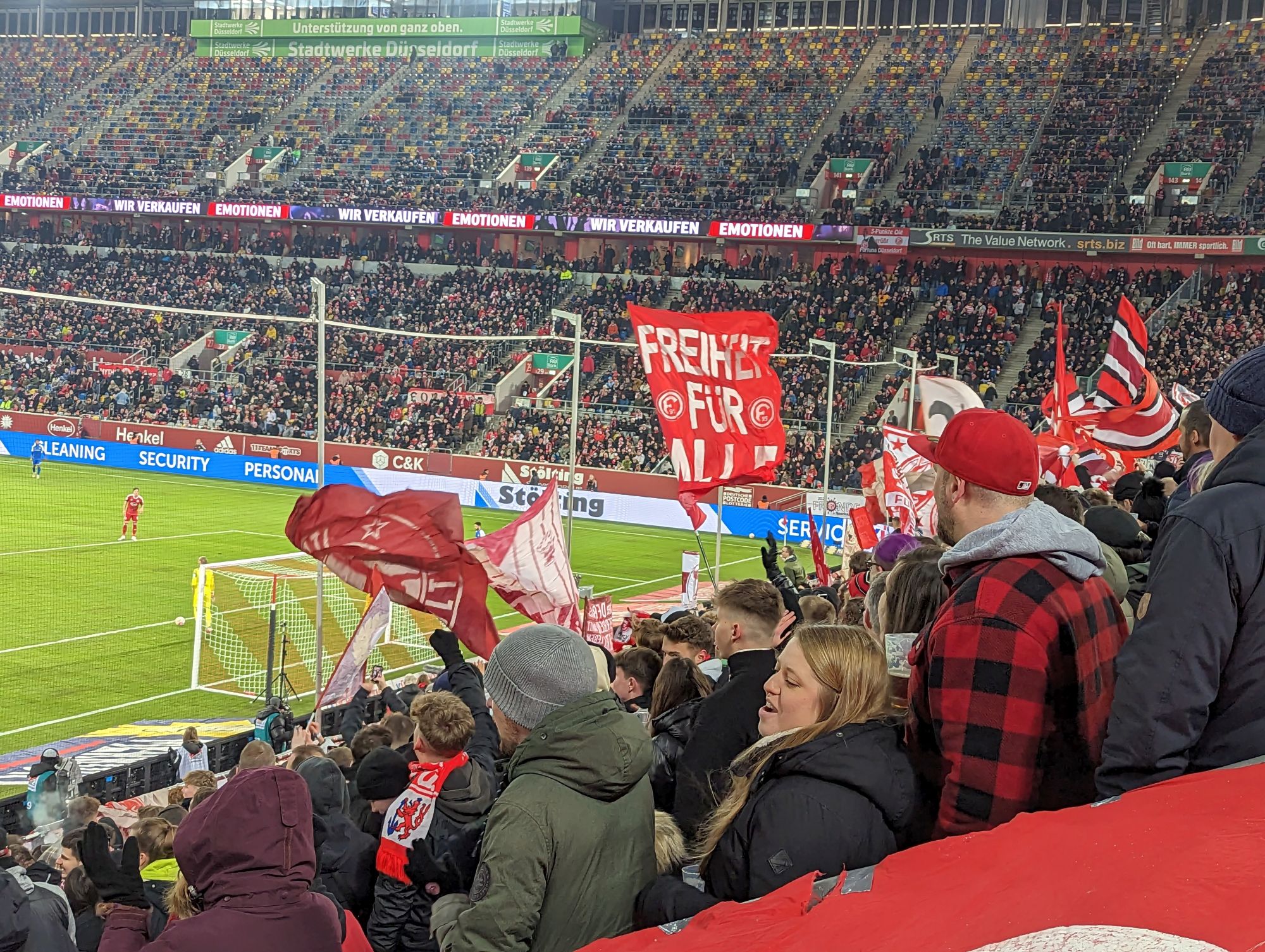 F95 vs Magdeburg: Stümmung - erst durchwachsen, dann lautstark (Foto: FP)