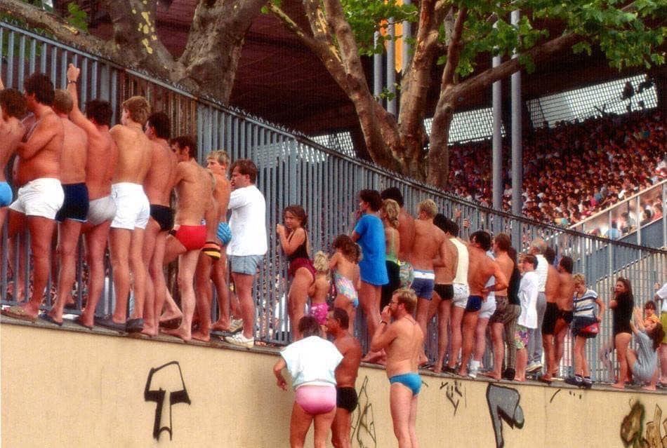 Fortuna gucken vom Schwimmbad aus in den 70ern (Foto: privat)