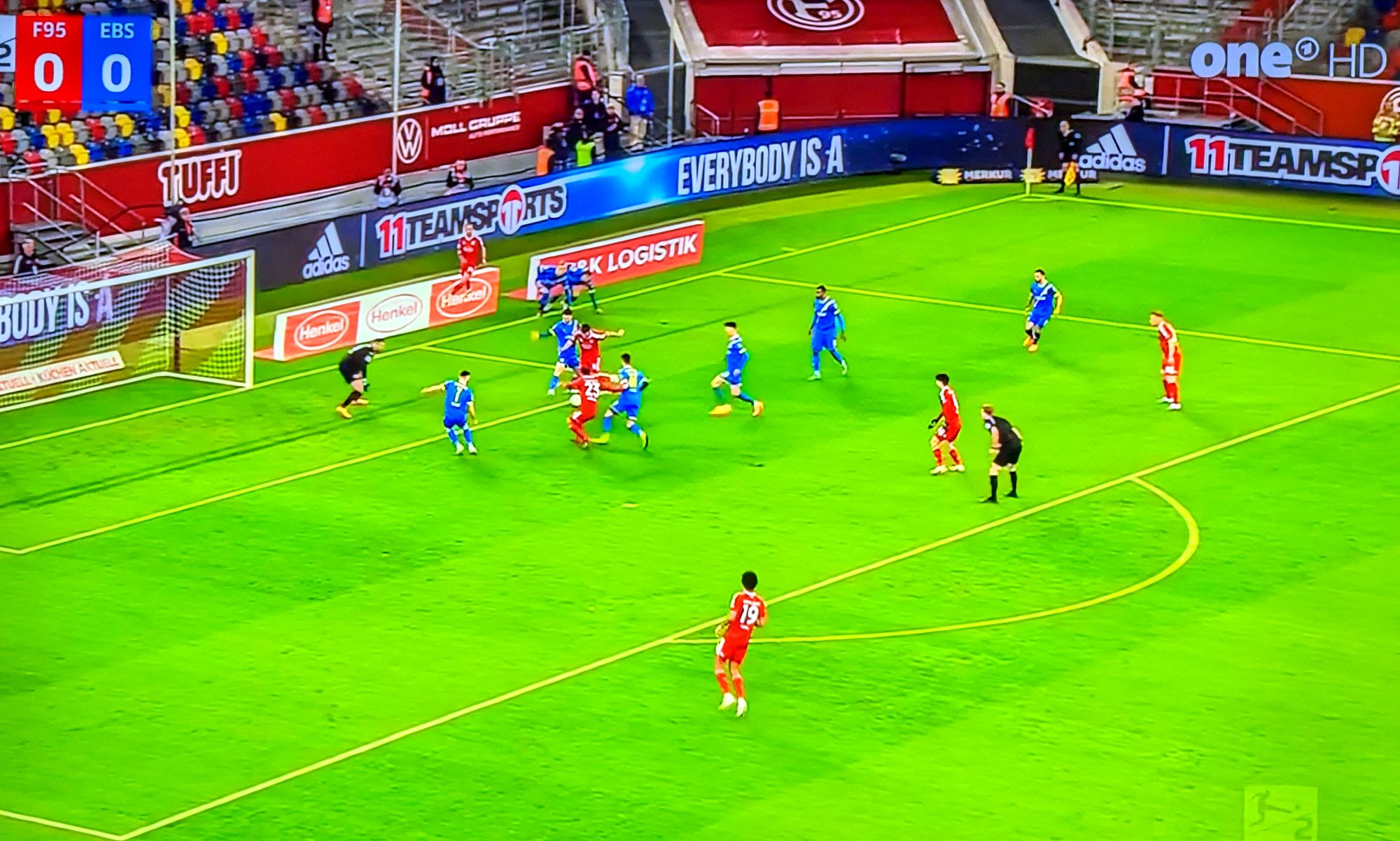 F95 vs Braunschweig: Was für ein Tor zum 1:0 in der 1. Minute! (Screenshot: Sportschau)