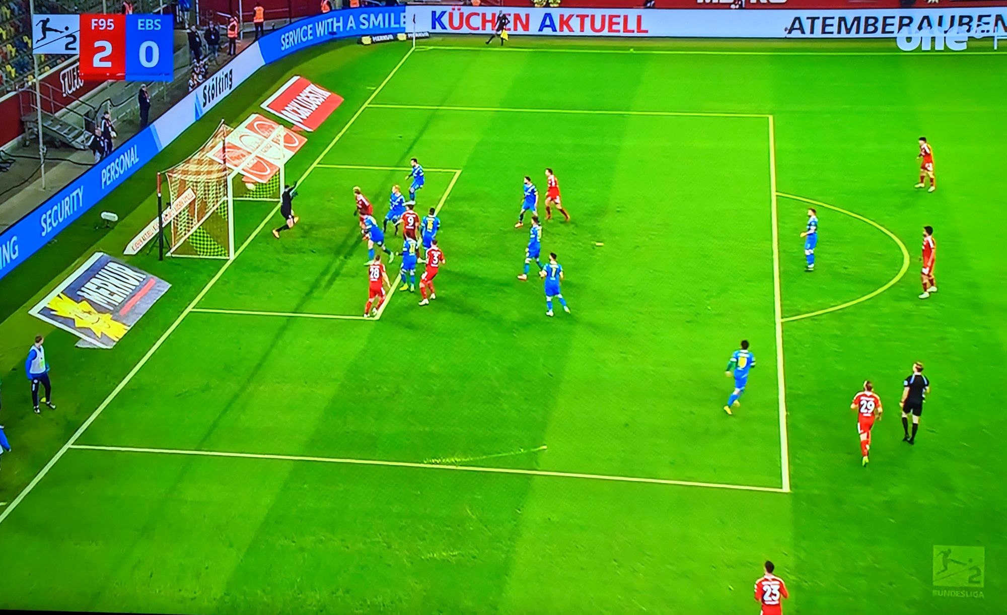 F95 vs Braunschweig: Klarers Kantschädel zum 2:0 (Screenshot: Sportschau)