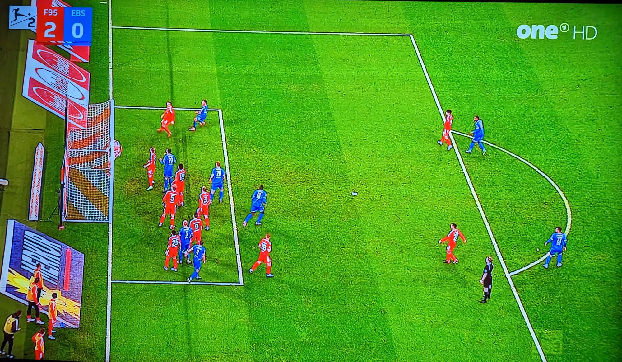 F95 vs Braunschweig: Blödes Tor zum 2:1 durch Kastenmeier (Screenshot: Sportschau)