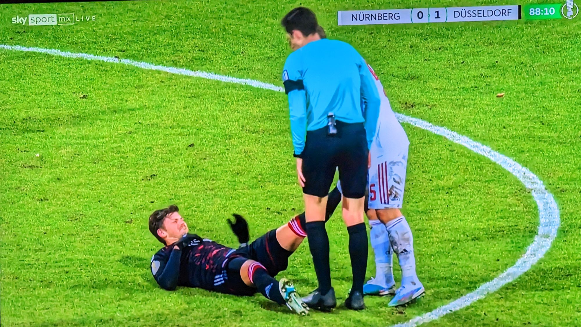 FCN vs F95: Dawid kriegt Krämpfe (Screenshot: Sky)