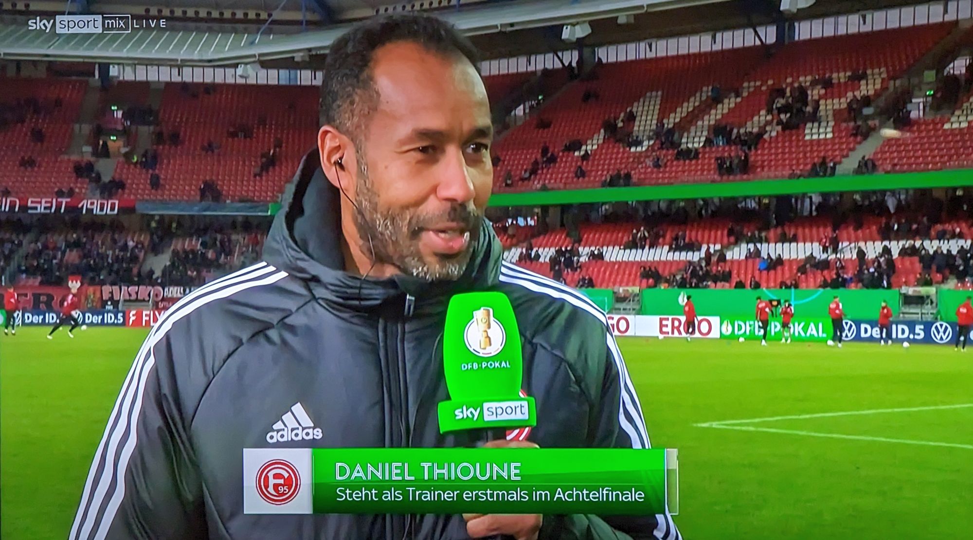 FCN vs F95: Fröhliche Sprechblasen vorher (Screenshot: Sky)