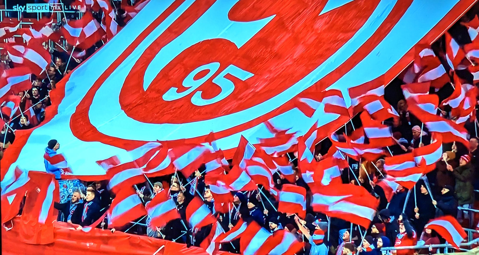 FCN vs F95: Am Support hat es sicher nicht gelegen (Screenshot: Sky)