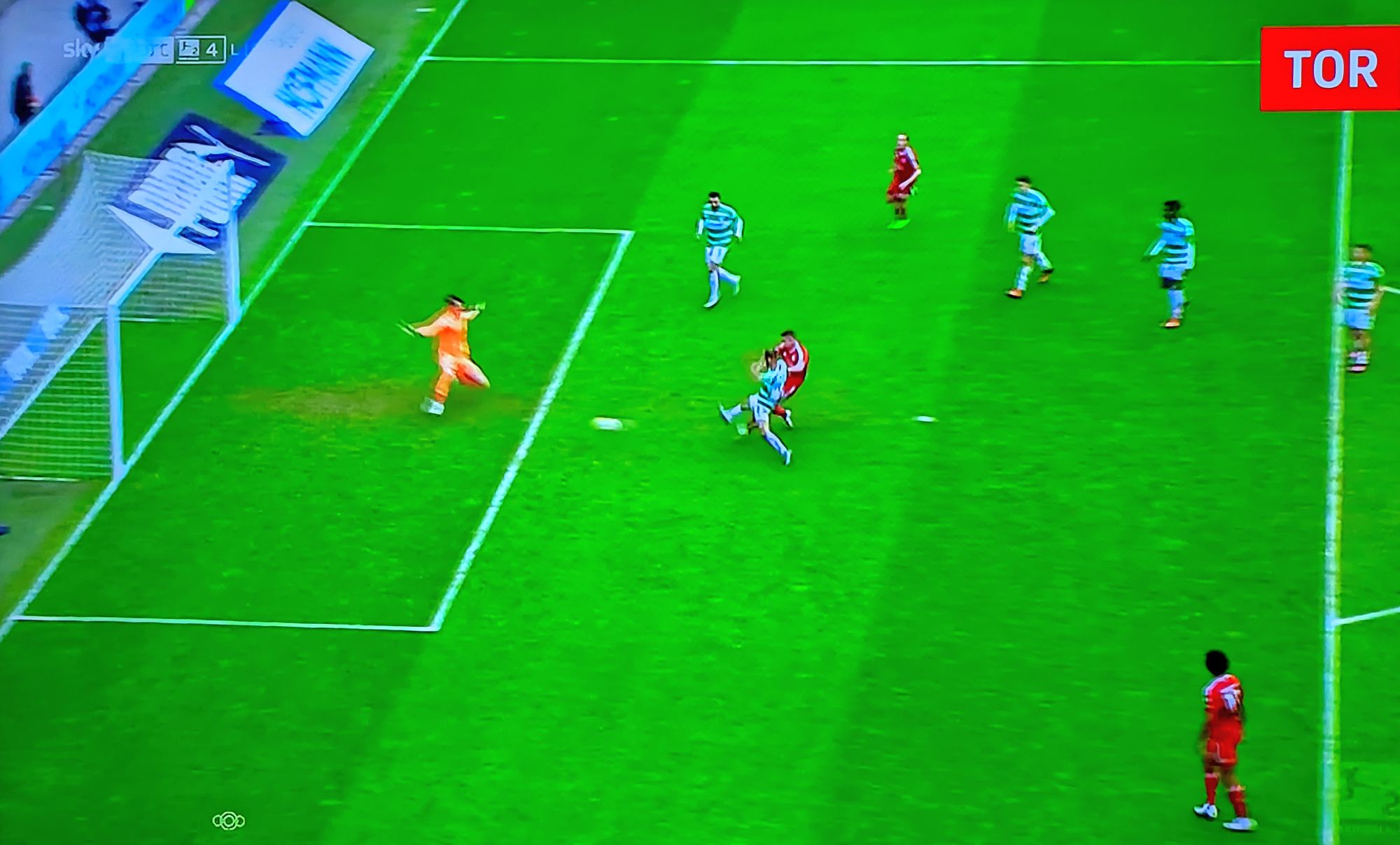 Fürth vs F95: Peterson macht das 2:1 (Screenshot: Sky)