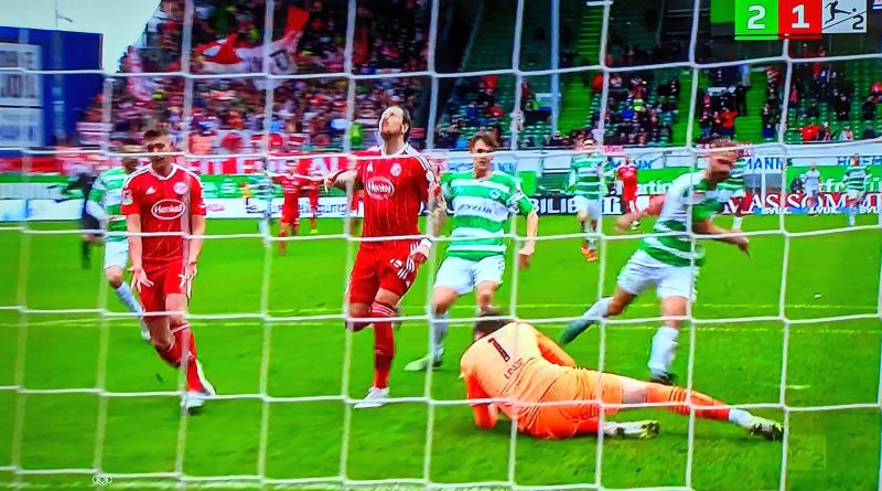 Fürth vs F95: Daniel Ginczek auf dem Egotrip - so wurd es nicht das 2:2 (Screenshot: Sky)