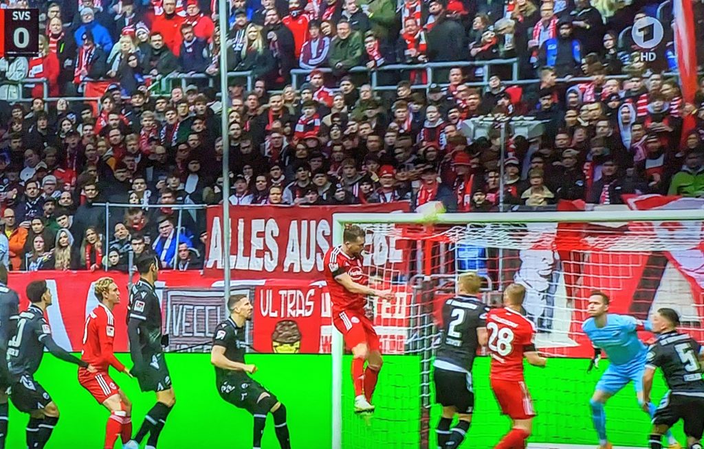 F95 vs SVS: Feiner Kopfball von Hoffmann (Screenshot: ARD Sportschau)