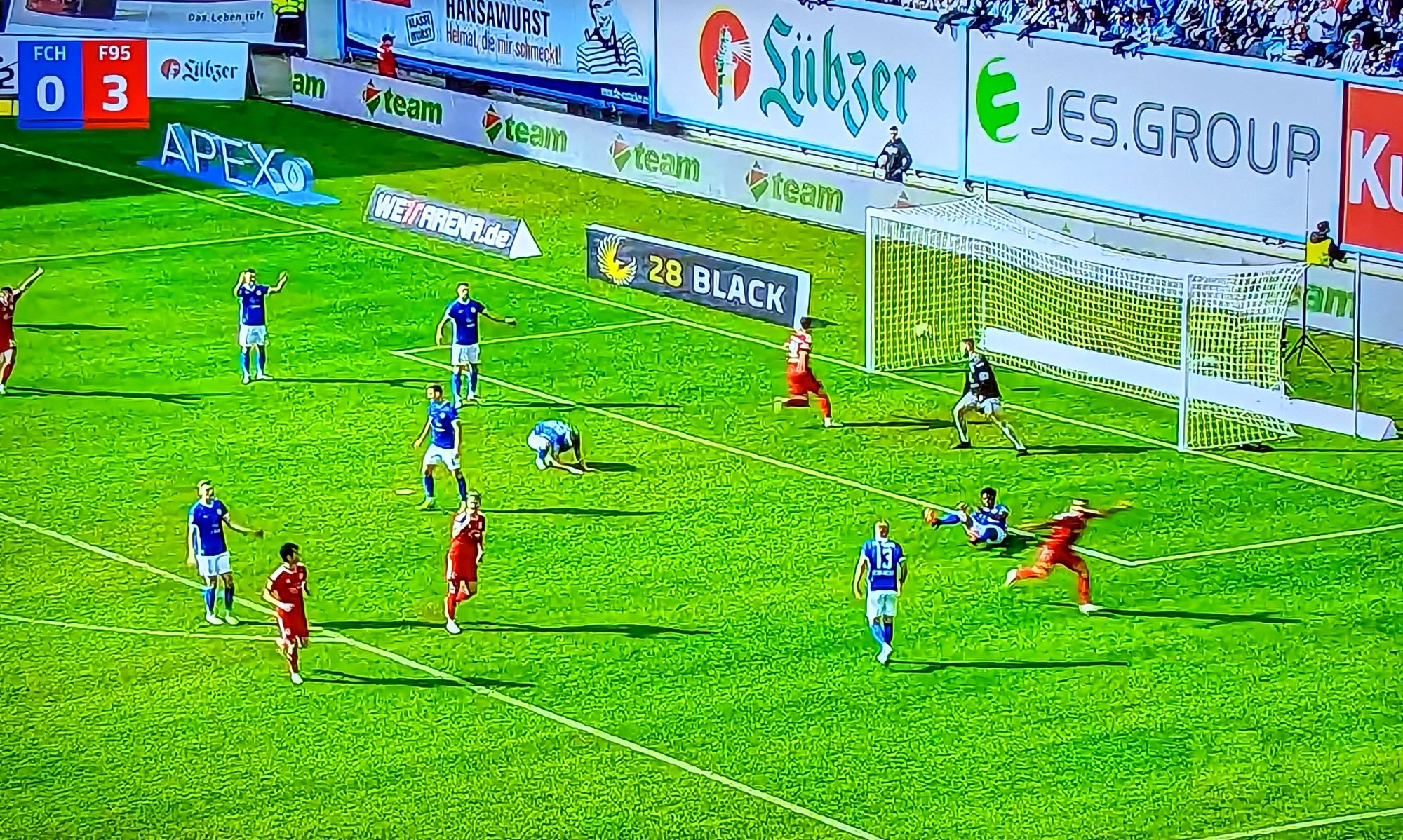 Rostock vs F95: Zimbos Zaubertor zum 3:0 (Screenshot: Sky)