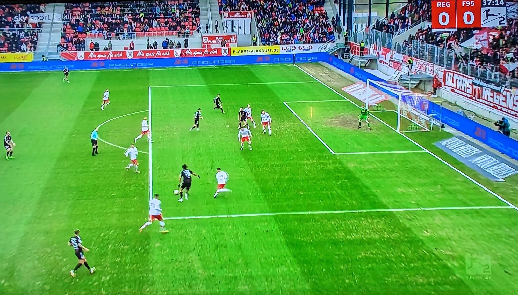 Regensburg vs F95; Das war eine 100-Prozent-Chance (Screenshot Sky)[