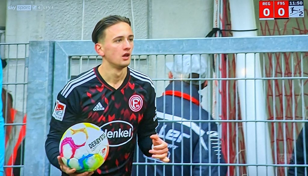 Das war ja ein polyvalenter Linksfuß: Micky Karbownik (Screenshot Sky)