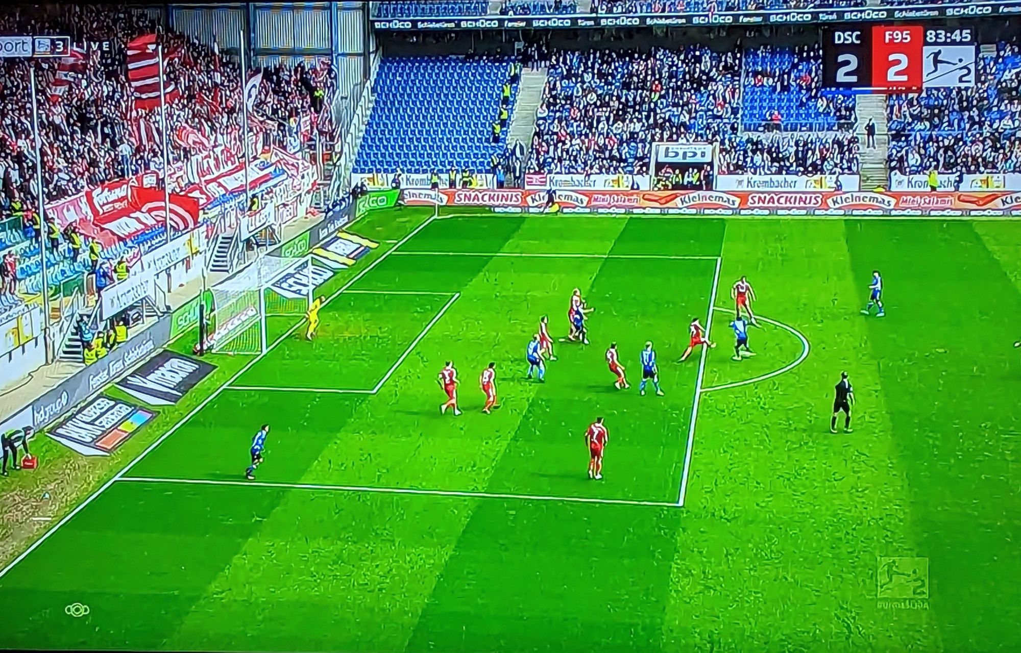 Bielefeld vs F95: Der völlig unnötige Ausgleich zum 2:2 (Screenshot: Sky)