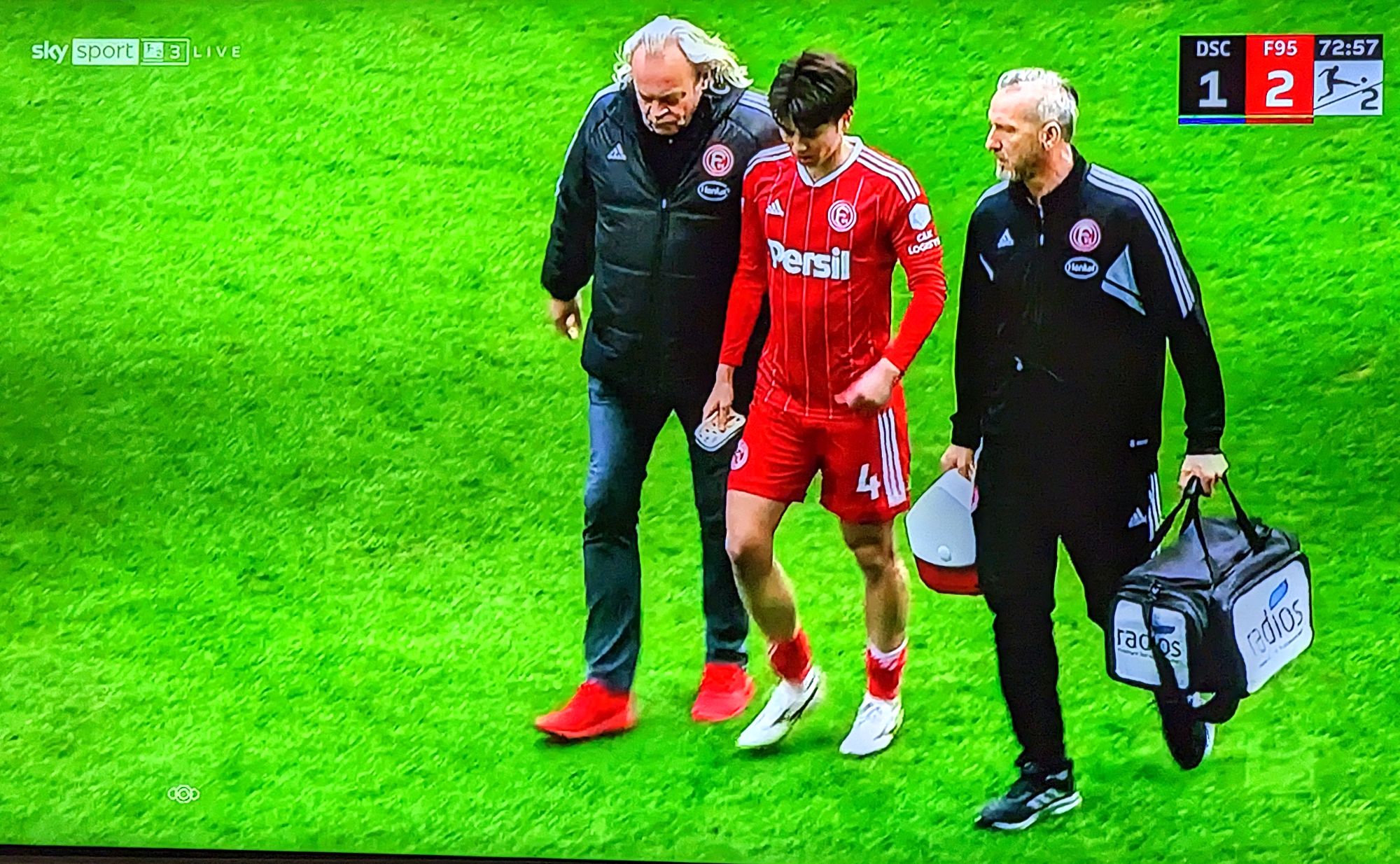 Bielefeld vs F95: Ao muss verletzt raus (Screenshot: Sky)