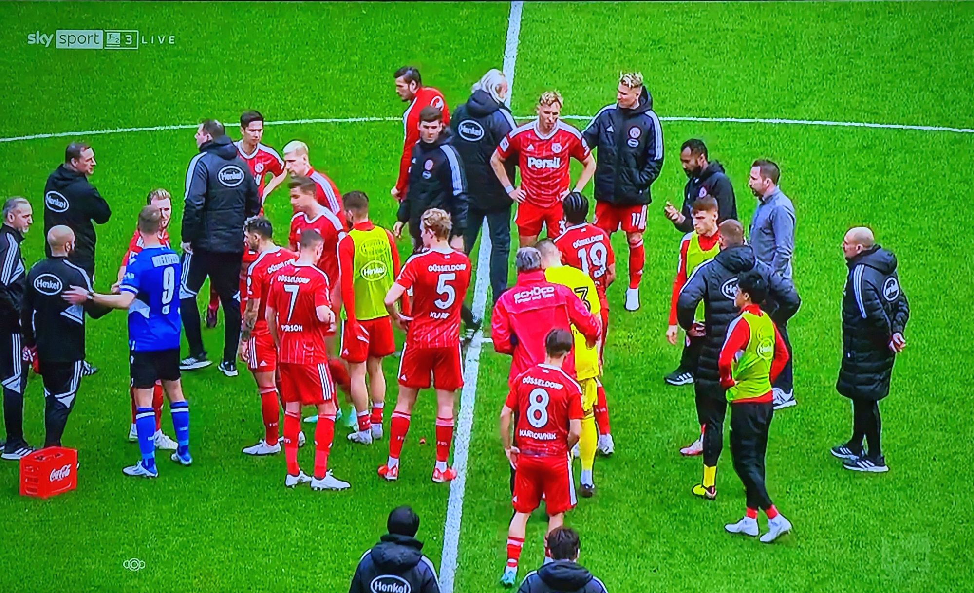 Bielefeld vs F95: Gemischte Gefühle nach dem Schlusspfiff (Screenshot: Sky)