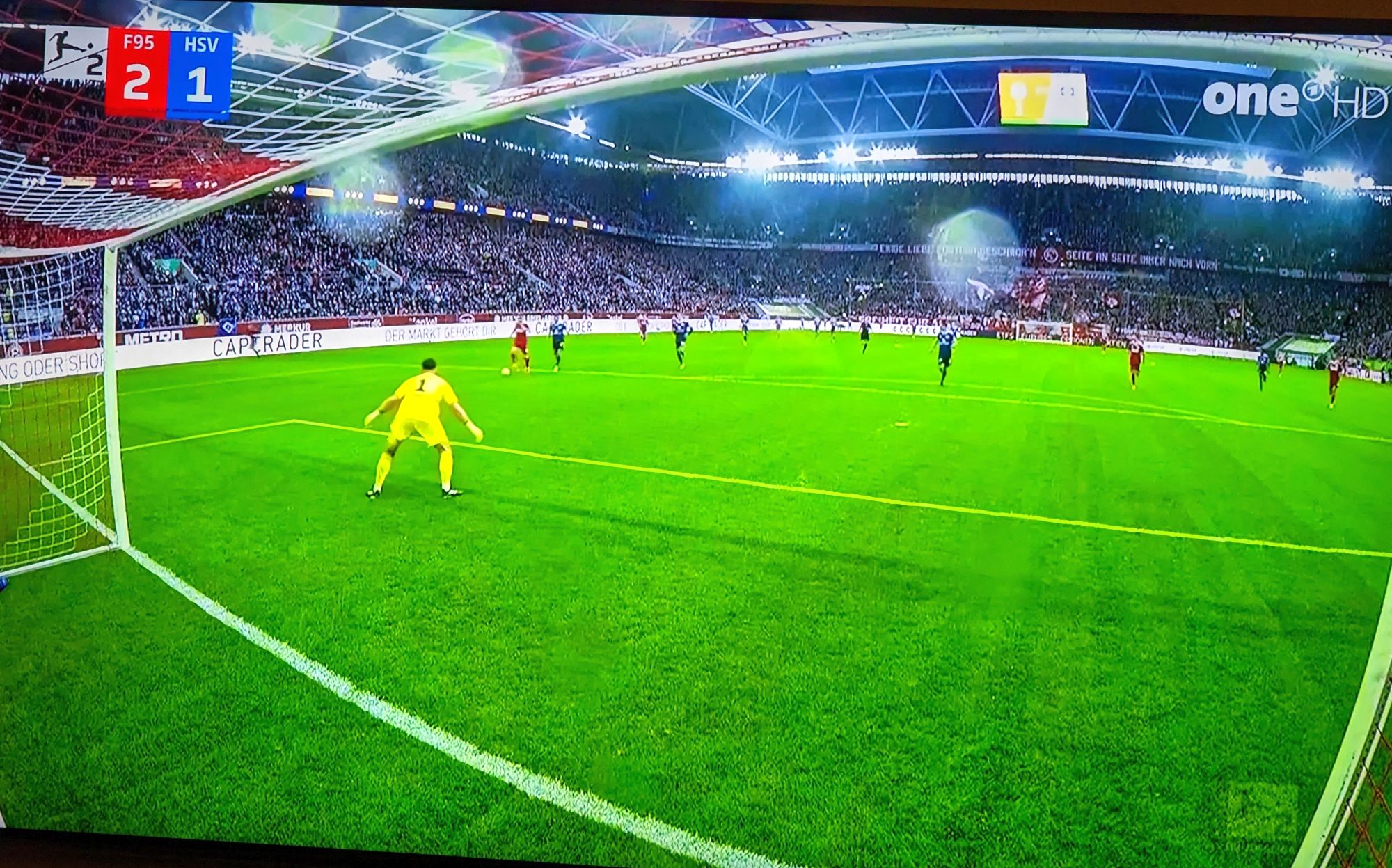 F95 vs HSV:  Ja doch: Felix Klaus kann Tore schießen - hier das zur 2:1-Führung (Screenshot: ARD Sportschau)