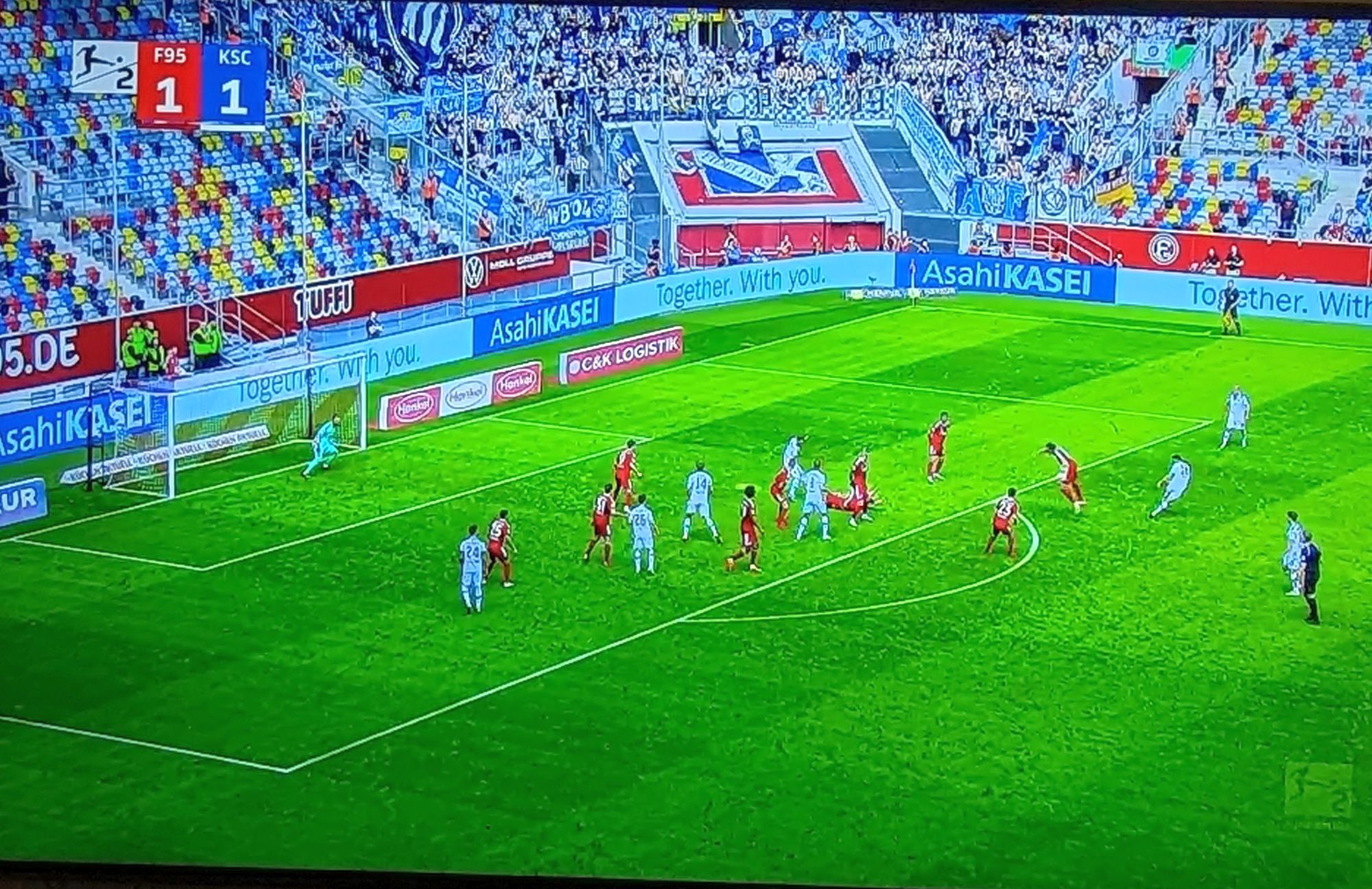 F95 vs KSC: Der Hammer zum 1:2 (Screenshot: ARD Sportschau)