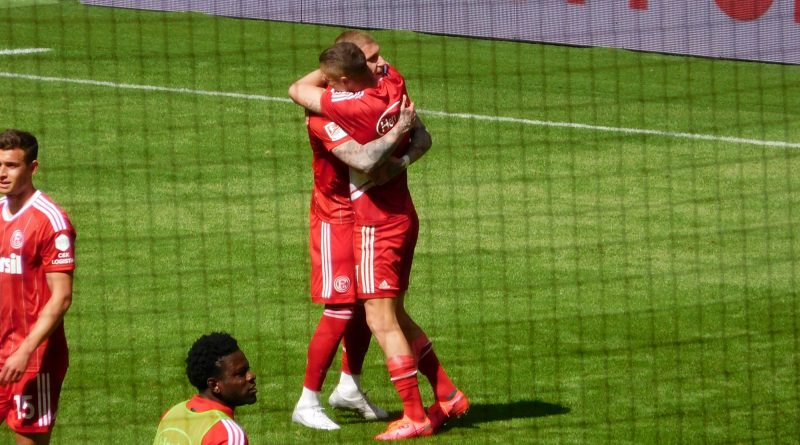 F95v vs KSC: Alle wollen Jordy knutschen (Foto: FP)