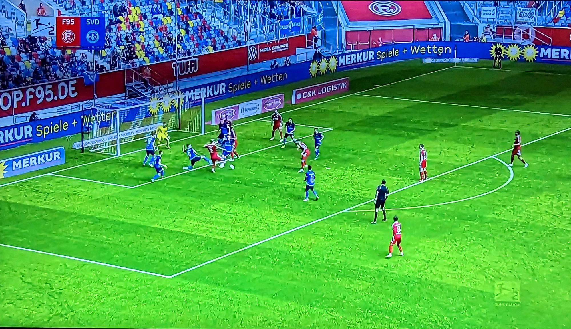 F95 vs SVD: Das war beinahe das 1:0 für die Fortuna (Screenshot: ARD Sportschau)