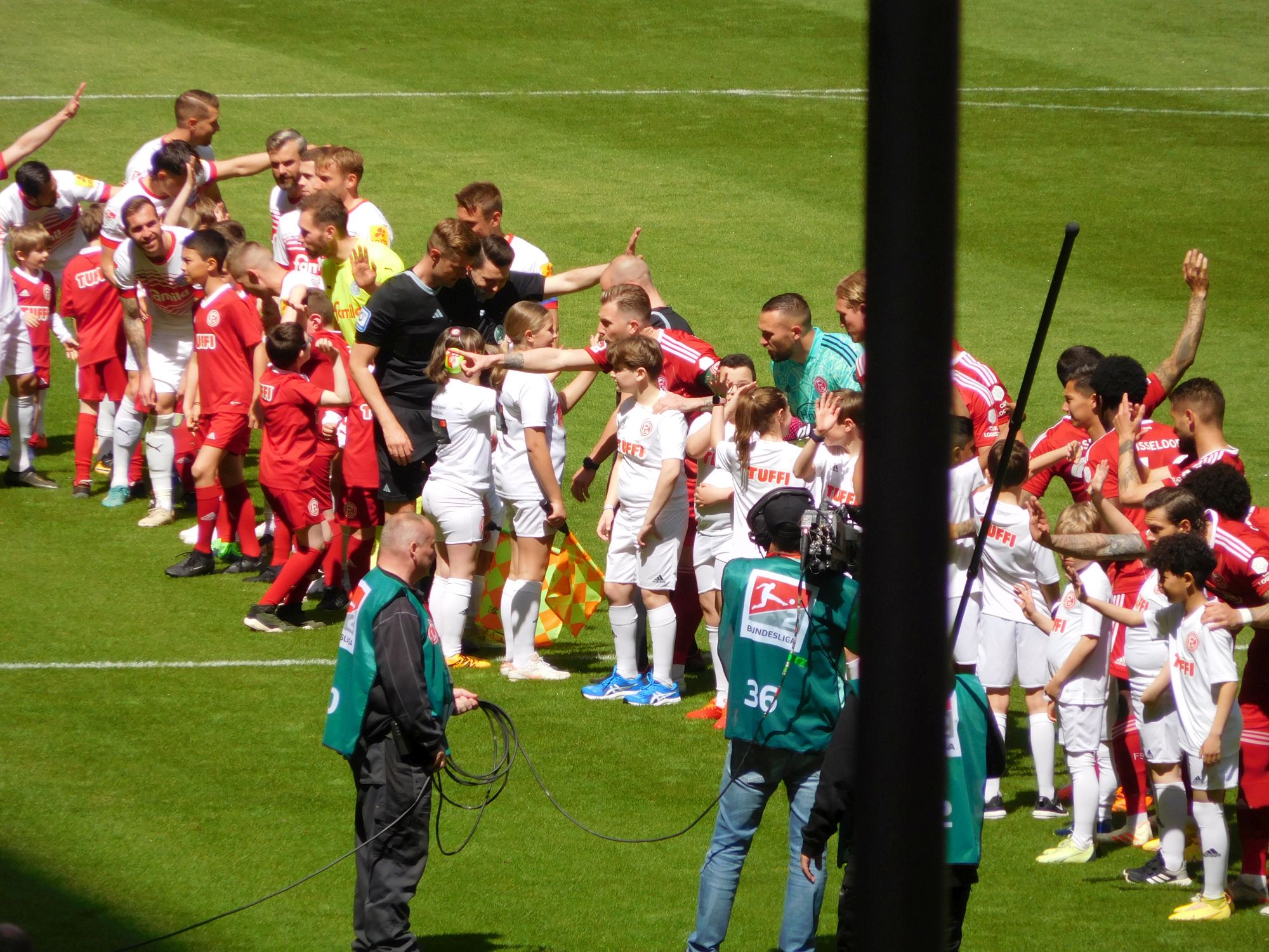 F95 vs Kiel: Aufgalopp der Einlaufkinder (Foto: FP)