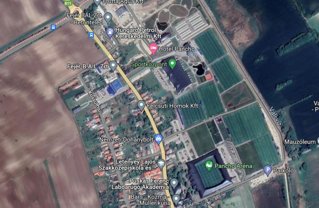 Trainingsgelände des PAFC rund um die Pancho-Arena in Felcsút (Screenshot: Google Maps)