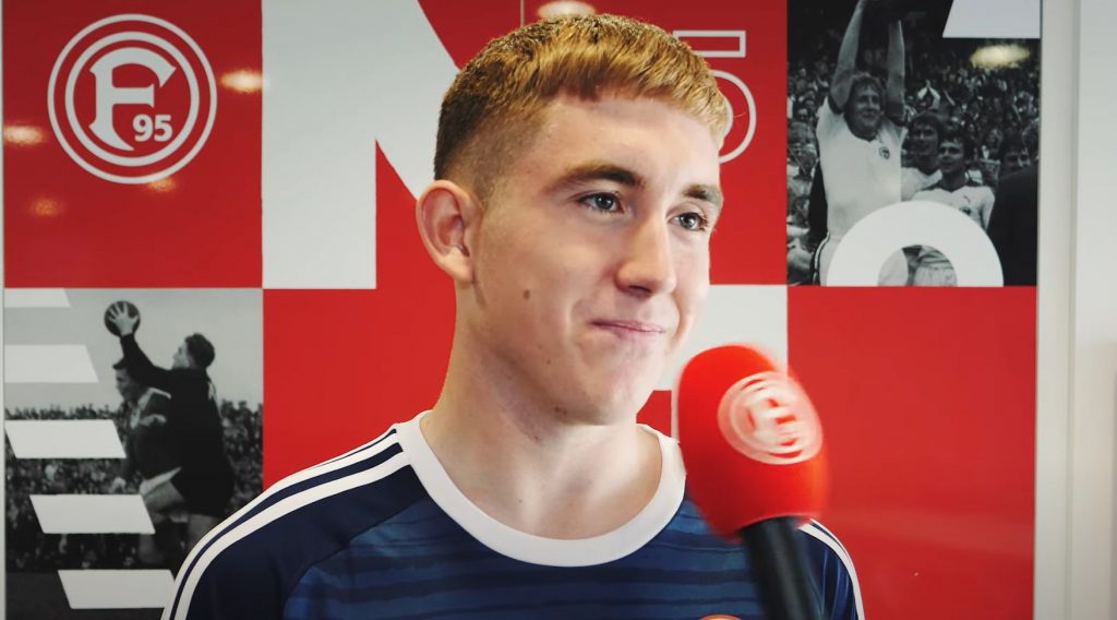 Isak Jóhannesson im Interview (Screenshot: f95.tv)