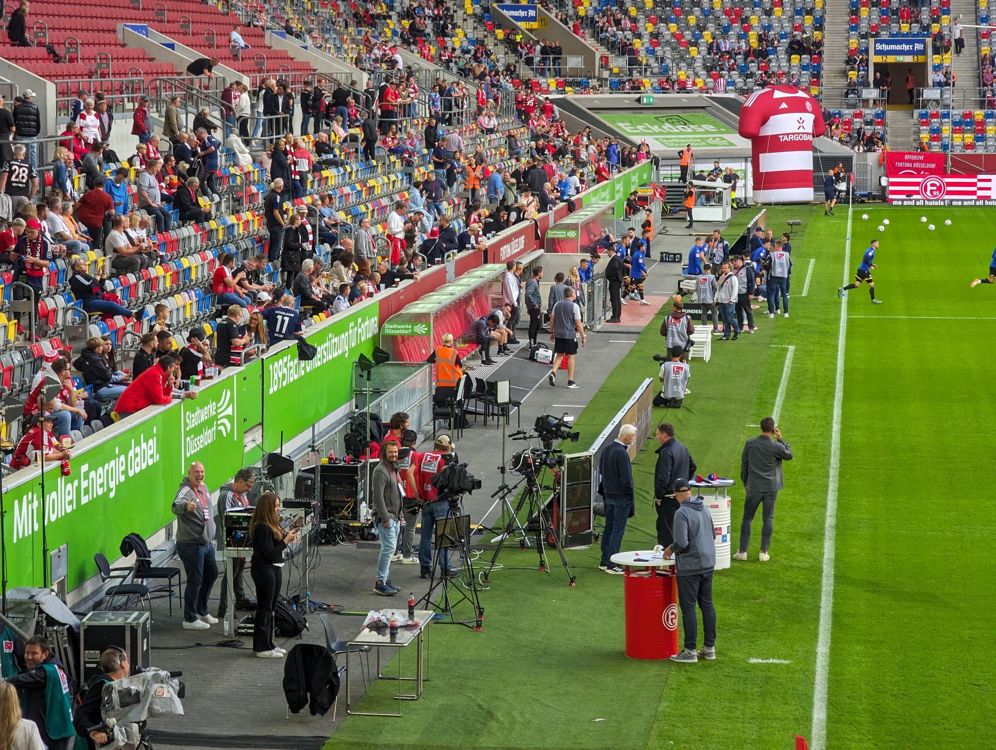 F95 vs KSC: Vorher in der Medien- und Coaching-Zone (Foto: FP)