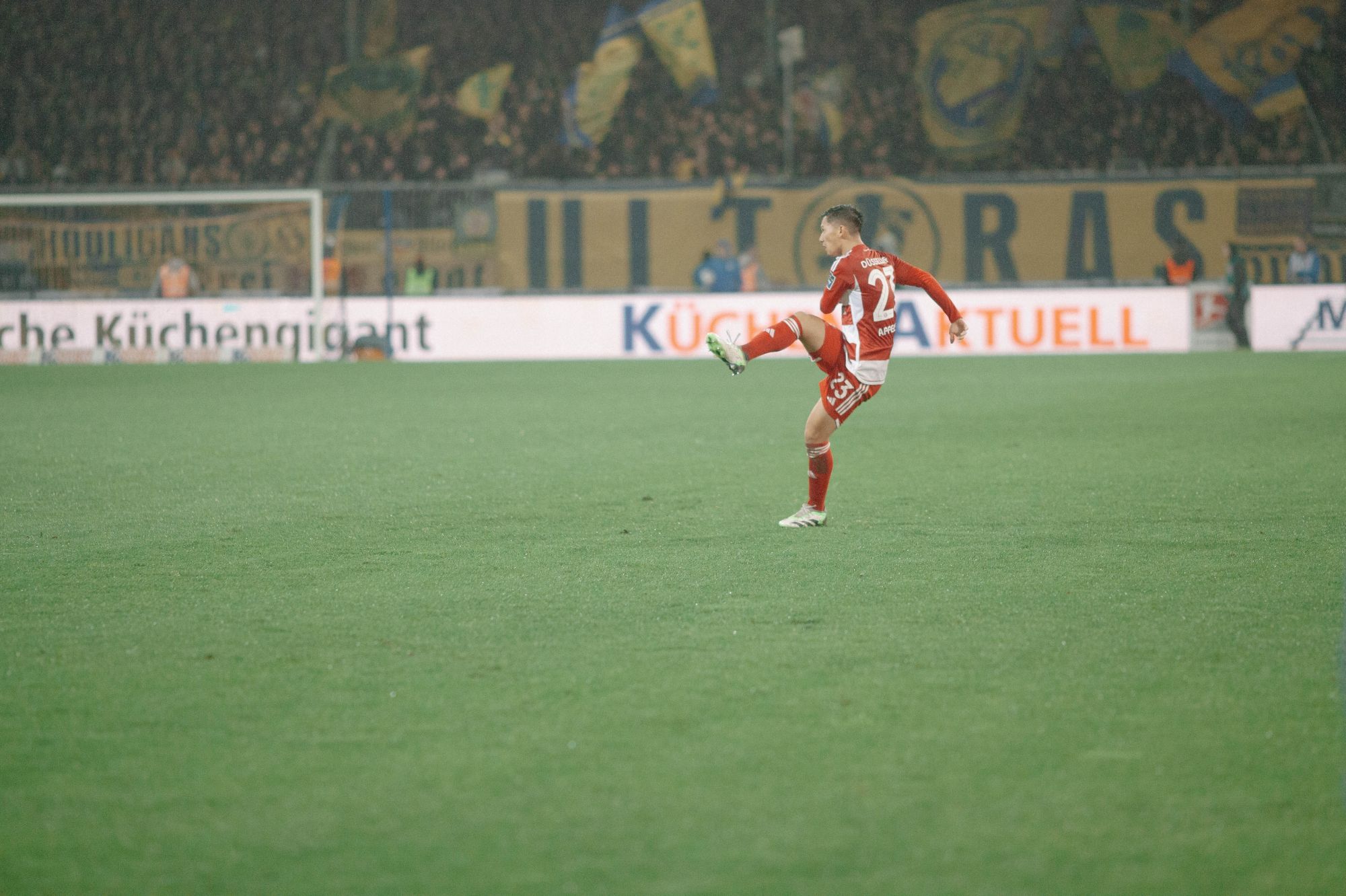 Braunschweig vs F95: Shinta Appelkamp kann am Ball alles (Foto: S. Drljaca)