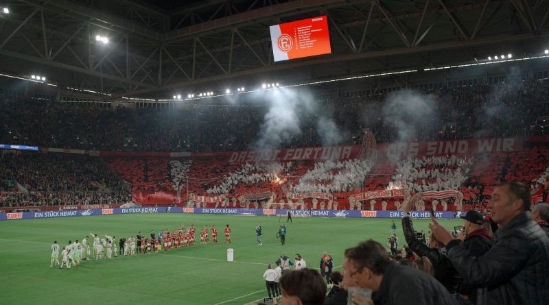 F95 vs K'lautern: Großartige Stümmung schon beim Einlauf der Teams (Foto: Sandra Drljaca)