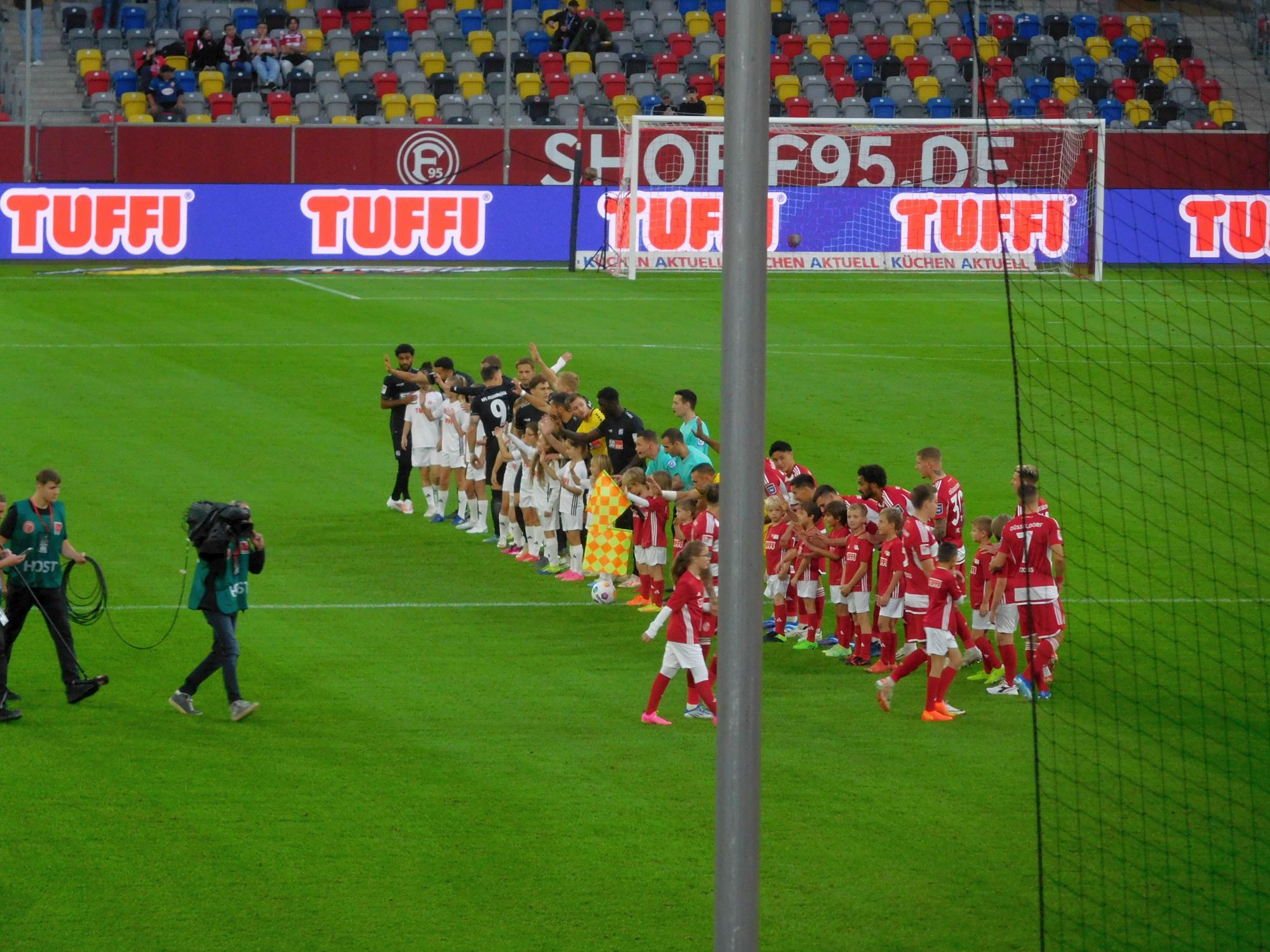 F95 vs Osnabrück: Der Einlauf (Foto: FP)