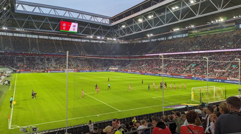 F95 vs Osnabrück: Der weite Blick ins stille Stadion (Foto: FP)