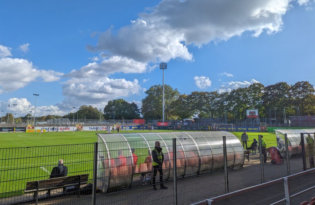 Zwote vs Bocholt: Bewegte Wolken überm PJS (Foto: FP)