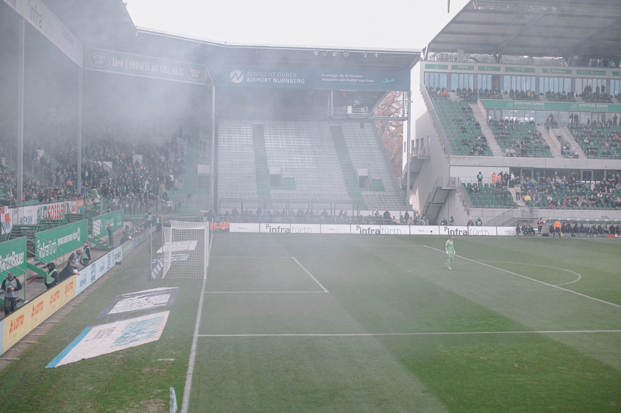 Fürth vs F95: Kastenmeier im Nebel (Foto: Sandra Drljaca)