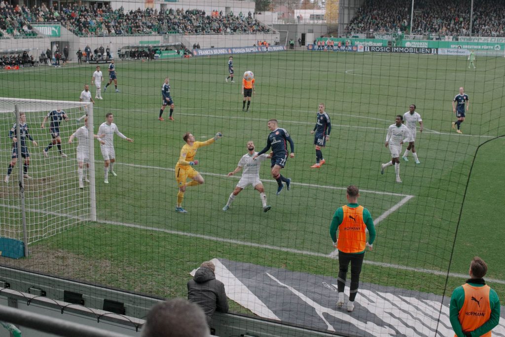 Fürth vs F95: Tzolis steigt auf (Foto: Sandra Drljaca)