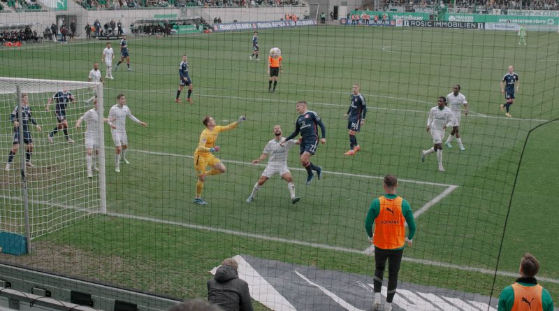 Fürth vs F95: Tzolis steigt auf (Foto: Sandra Drljaca)