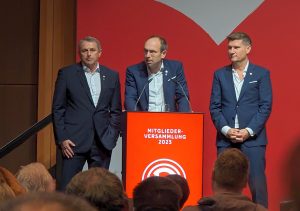 Der Vorstand verteidigt seine Haltung zum DFL-Investoren-Themas (Foto: FP)