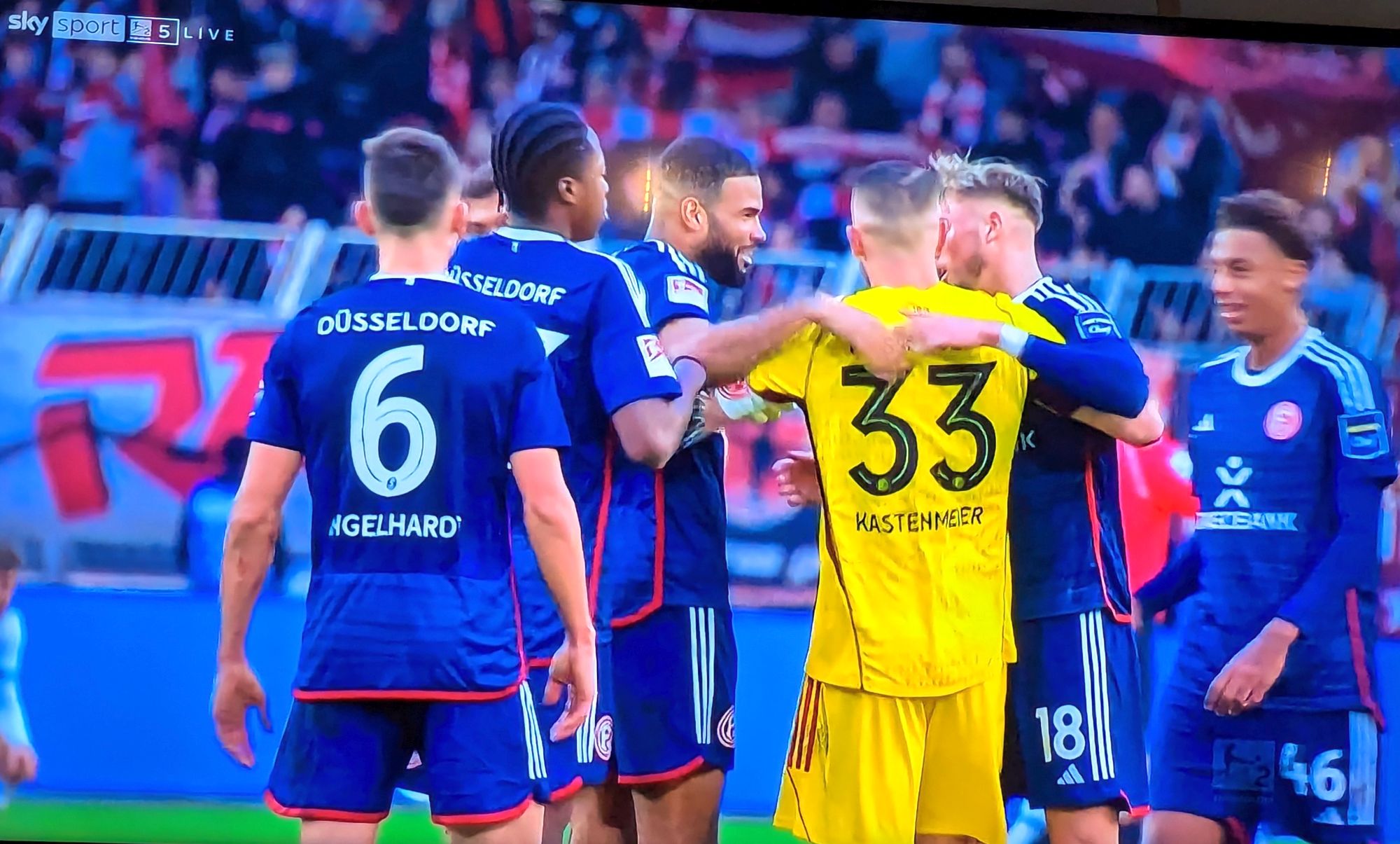 Magdeburg vs F95: So seh'n Sieger aus (Screenshot Sky)