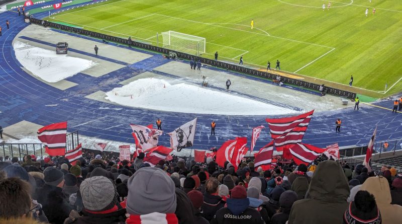 Hertha vs F95: Gebremster Support im Fortuna-Block (Foto: FP)