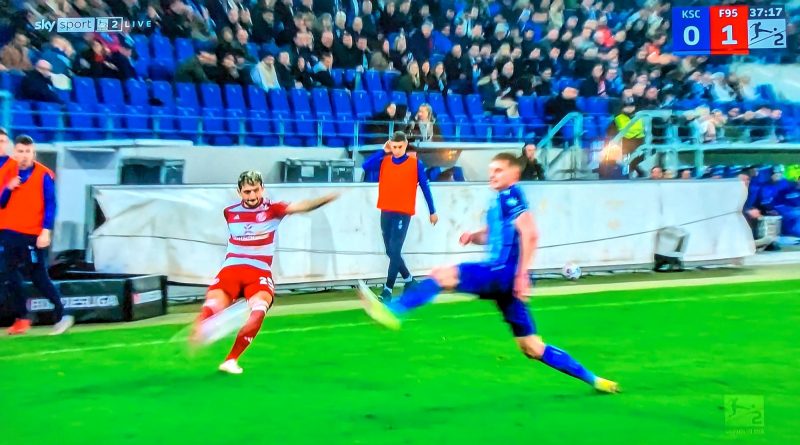 KSC vs F95: Zimbos Flanke zum 1:0 (SCreenshot Sky)