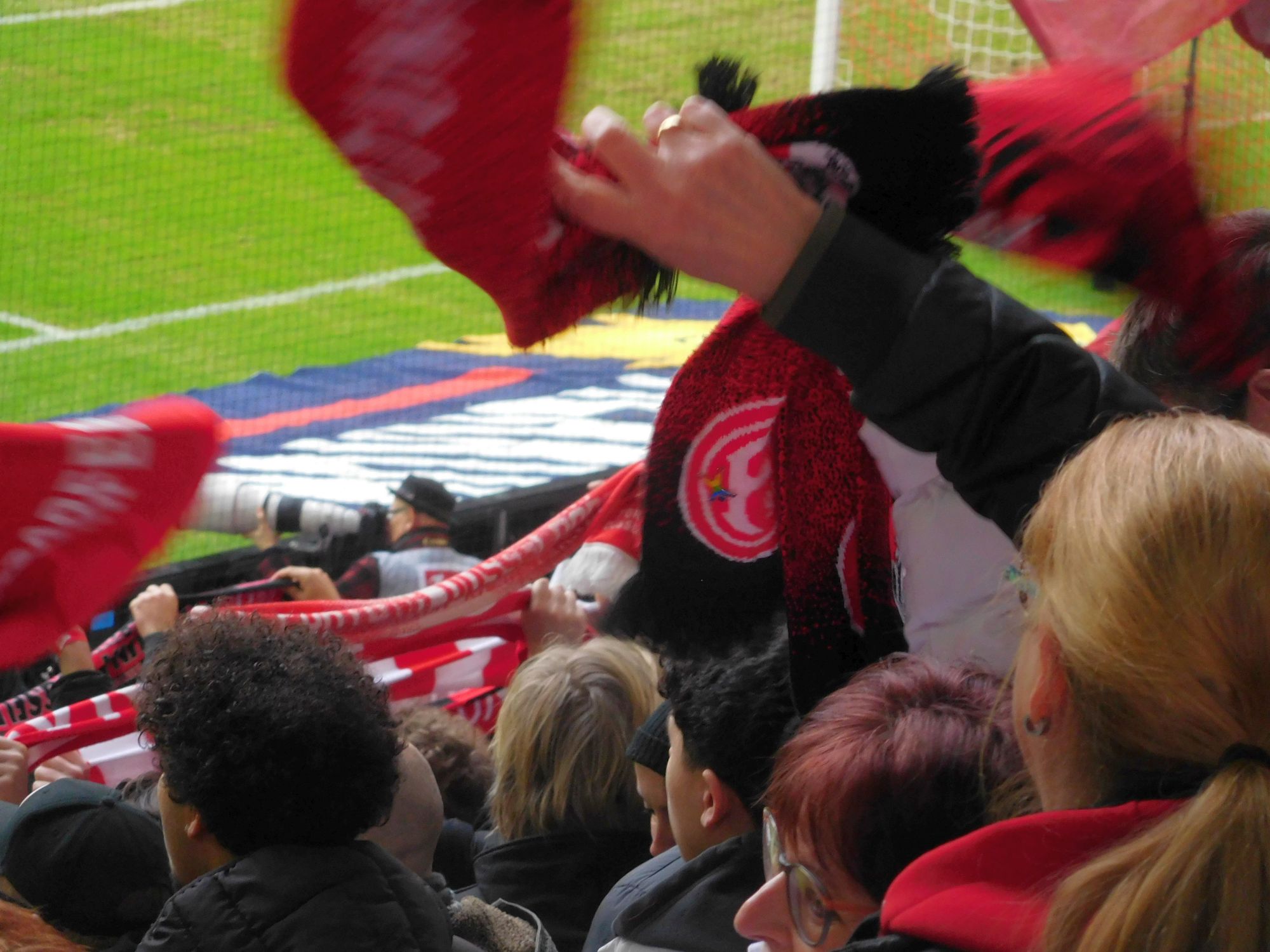 F95 vs Rostock: Passend zum Schallied (Foto: FP)