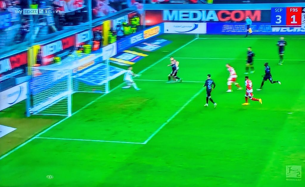Paderborn vs F95: Das ziemlich schöne 1:3 durch Engelhardt (Screenshot Sky)