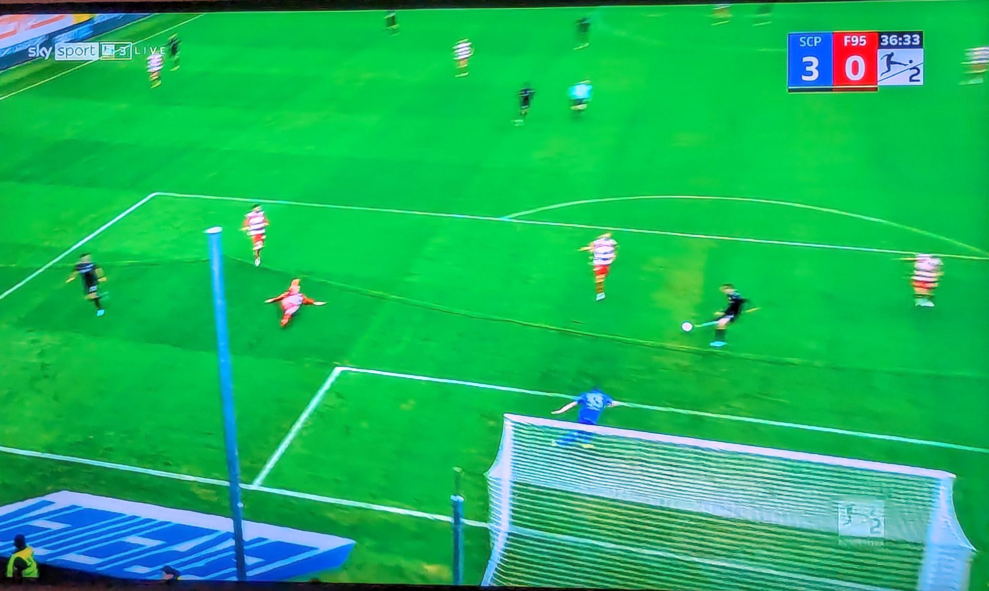 Paderborn vs F95: So einfach fiel das 3:0 (Screenshot Sky)