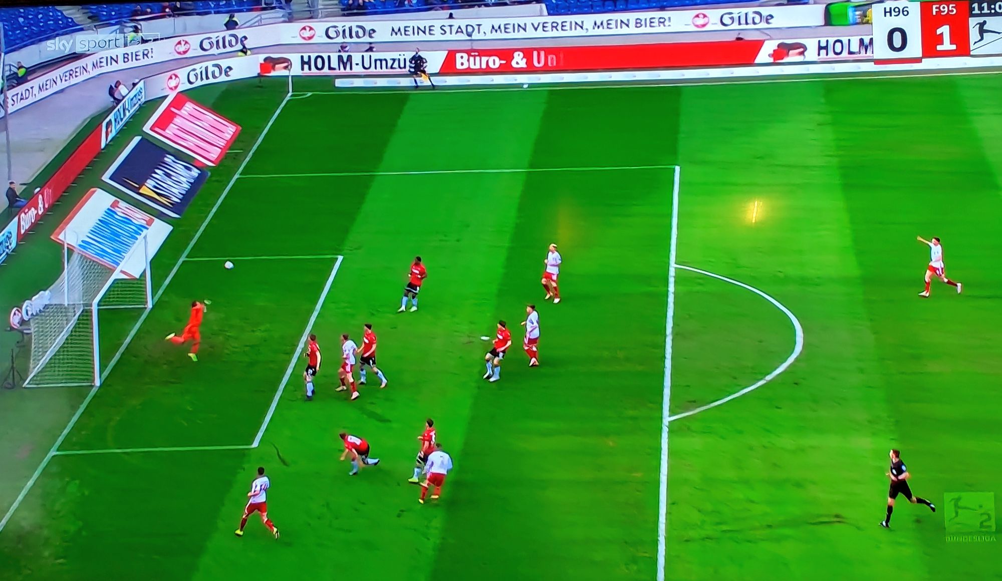 Hannover vs F95: Das schicke 0:1 durch Chris Tzolis (Screenshot Sky)