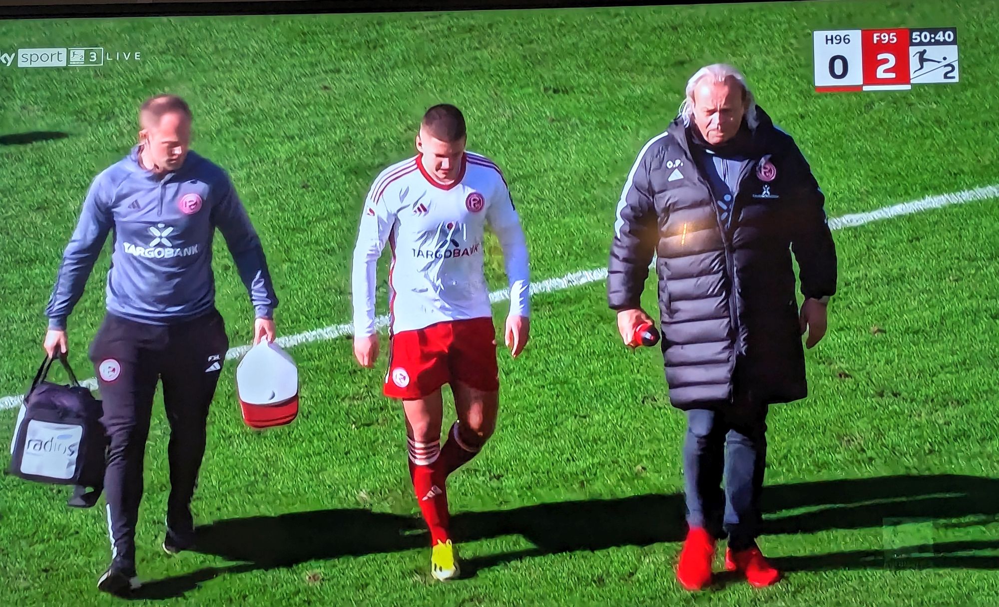 Hannover vs F95: Geburtstagskind Ulf Blecker im Einsatz (Screenshot Sky)