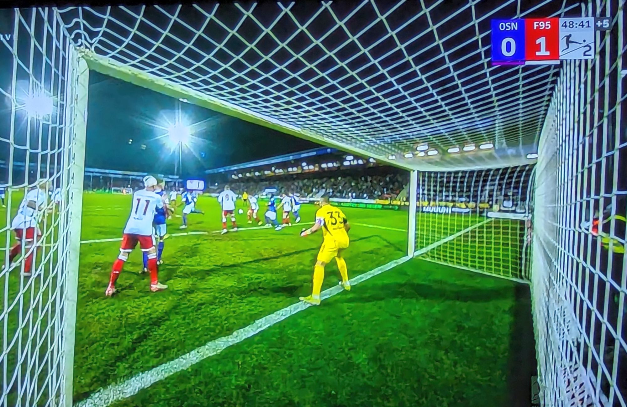 Osnabrück vs F95: Flo hält seinen Kasten sauber (Screenshot Sky)