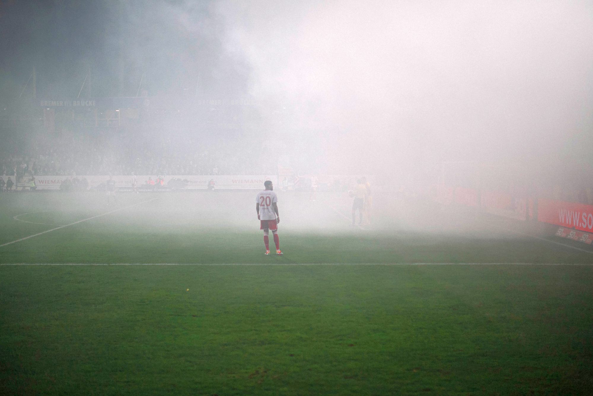 Osnabrück vs F95: Jamil im Nebel (Foto: Sandra Drljaca)