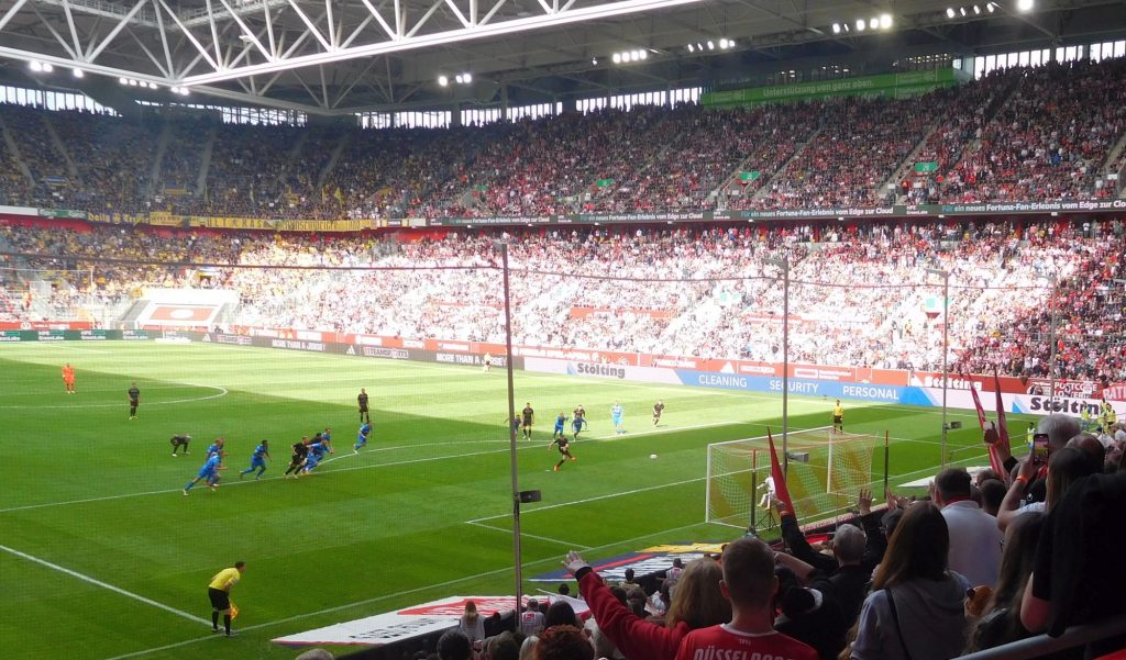 F95 vs Braunschweig: Tzolis macht den Elfer zum 2:0 rein (Foto: FP)