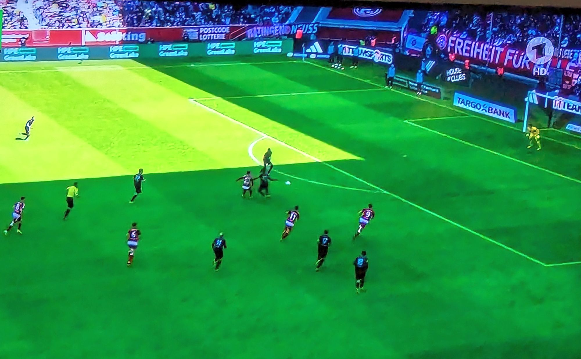 F95 vs Fürth: Shintas genialer Pass auf Vince (Screenshot ARD)